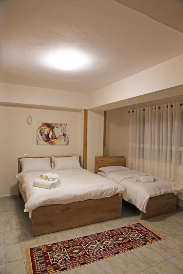 Krujë Modern Marvel Apartment מראה חיצוני תמונה