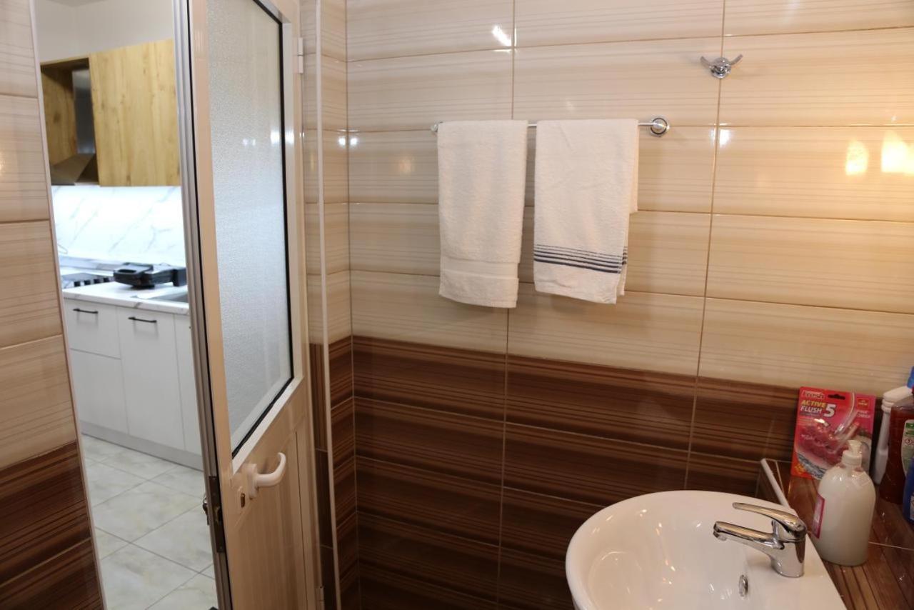 Krujë Modern Marvel Apartment מראה חיצוני תמונה