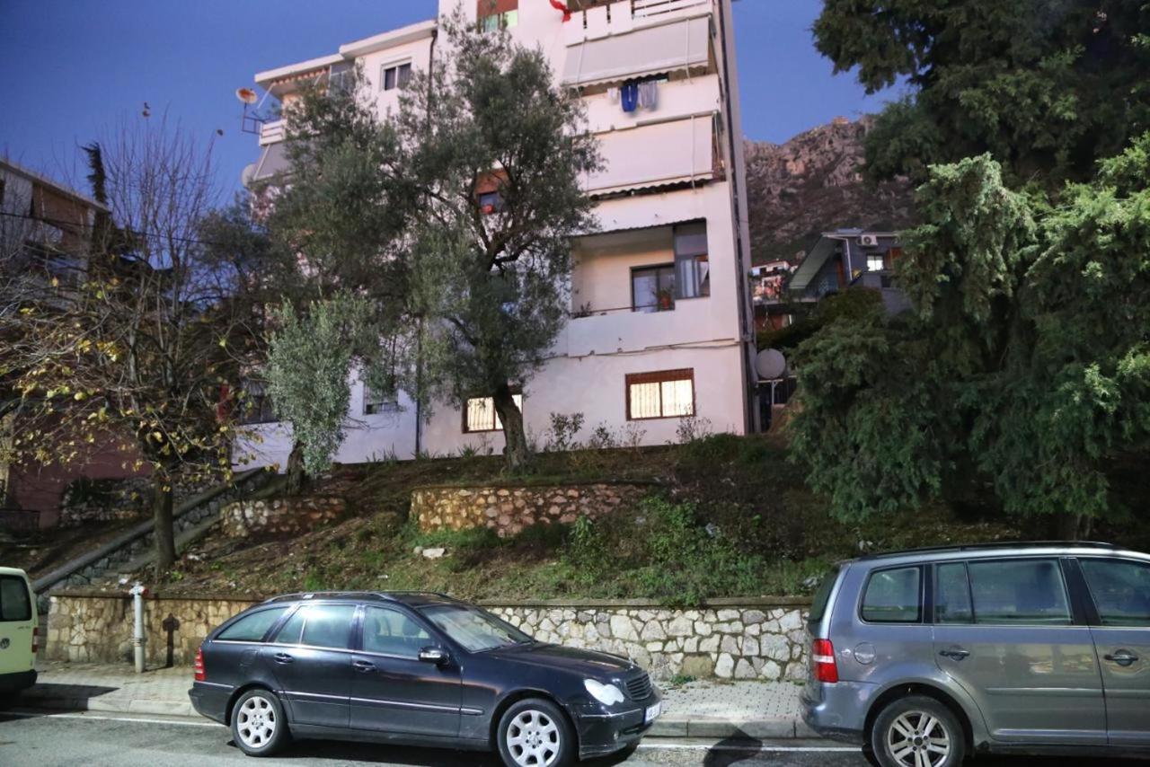 Krujë Modern Marvel Apartment מראה חיצוני תמונה
